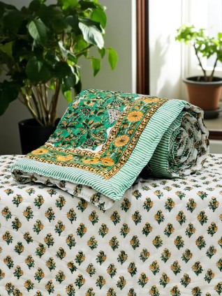 Multicolor Printed Reversible Quilt